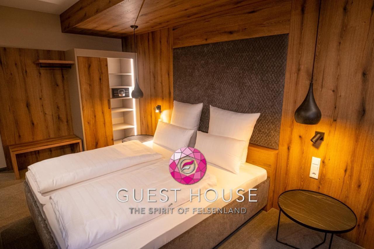 Guesthouse Felsenland Dahn Exterior photo